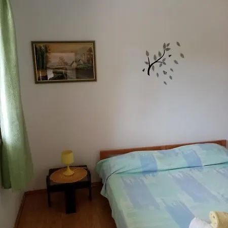 Mirko Apartman Póla